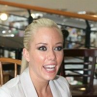 Kendra Wilkinson promote her new book | Picture 83426